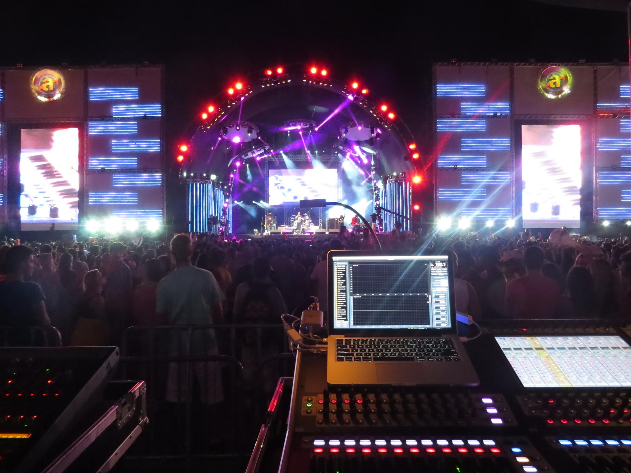 Planeta atlântida + telas ortifônicas.jpg